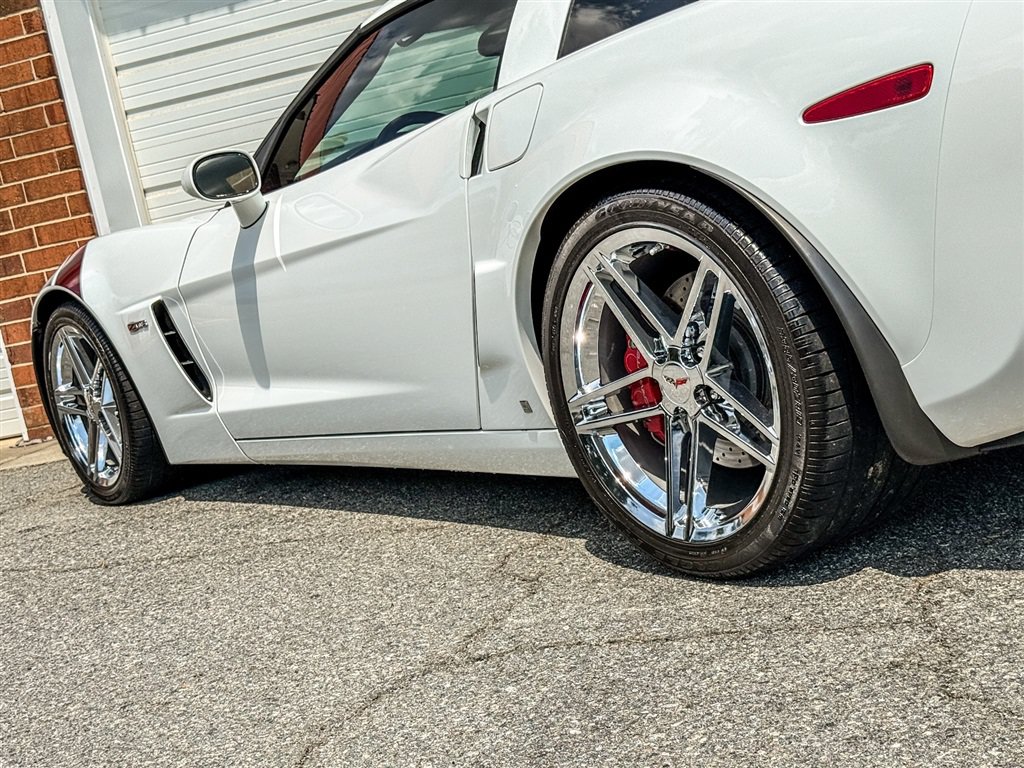 Used 2007 Chevrolet Corvette Z06 w/ Preferred Equipment Group RWD image 22