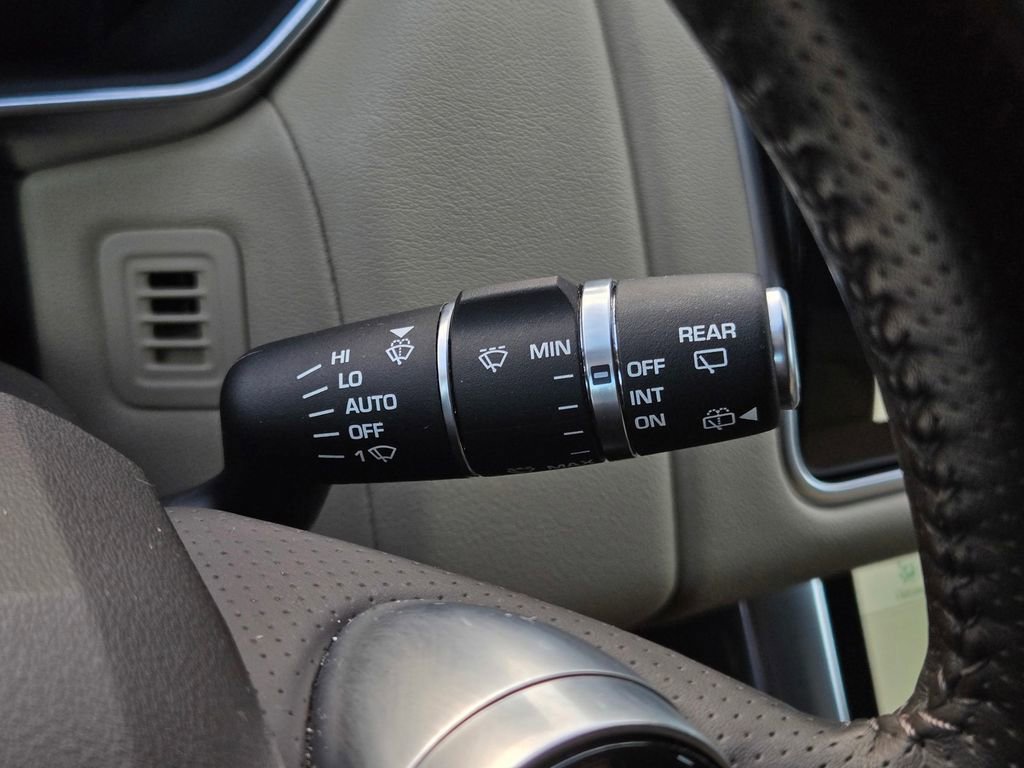 Used 2020 Land Rover Range Rover Sport HSE image 26