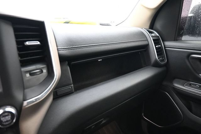 Used 2021 RAM 1500 Laramie AWD/4WD image 28