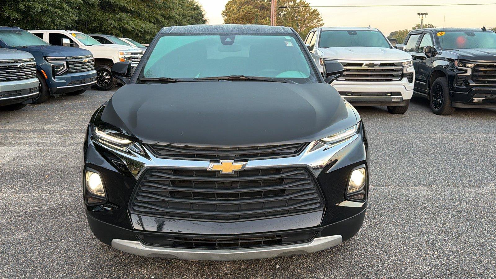 Used 2021 Chevrolet Blazer LT FWD image 2