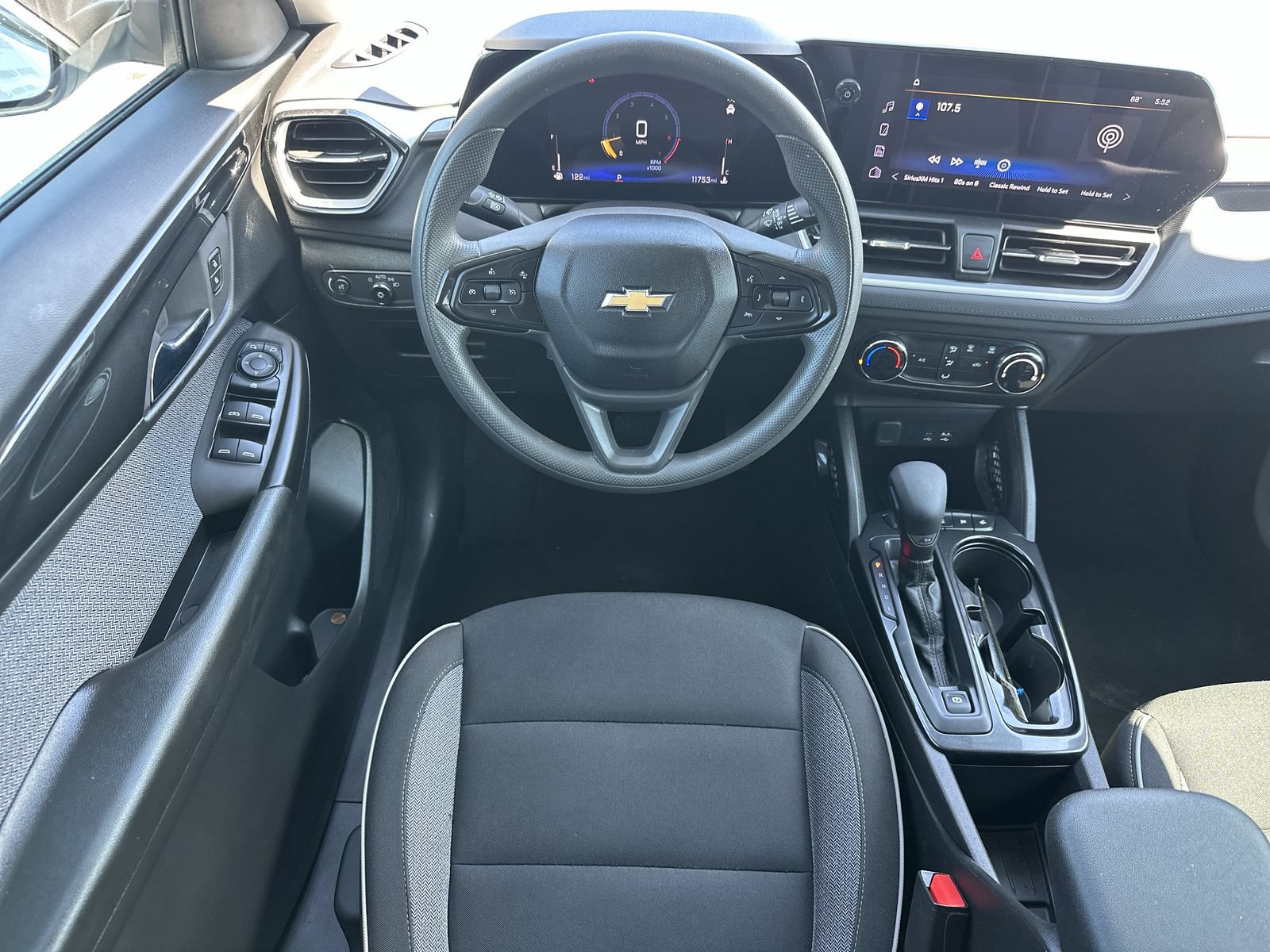 Used 2026 Chevrolet TrailBlazer LS w/ LS Convenience Package FWD image 17