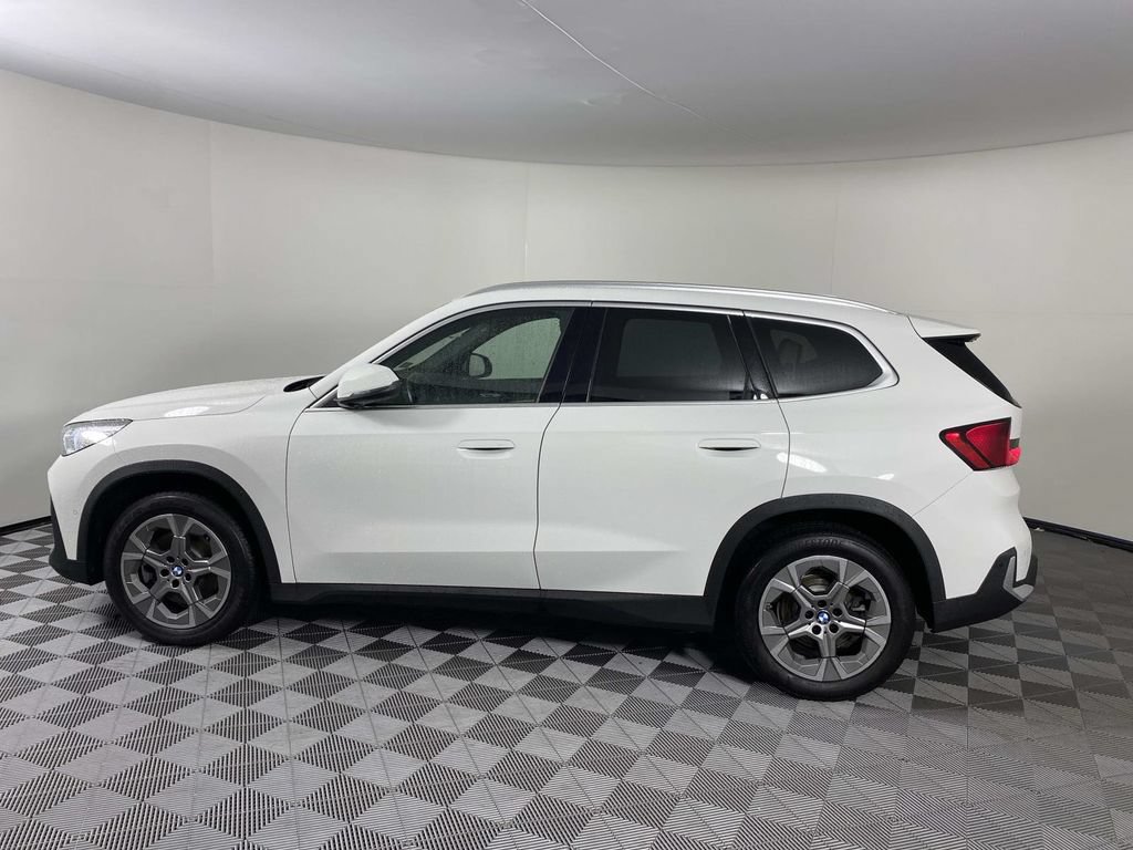 Used 2023 BMW X1 xDrive28i w/ Convenience Package AWD/4WD image 5
