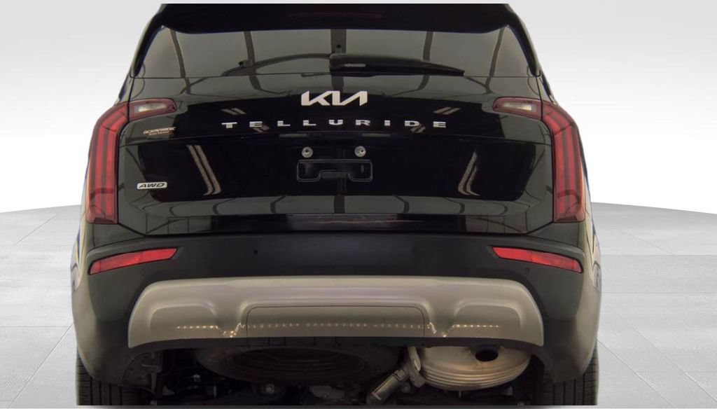 Used 2022 Kia Telluride LX AWD/4WD image 7