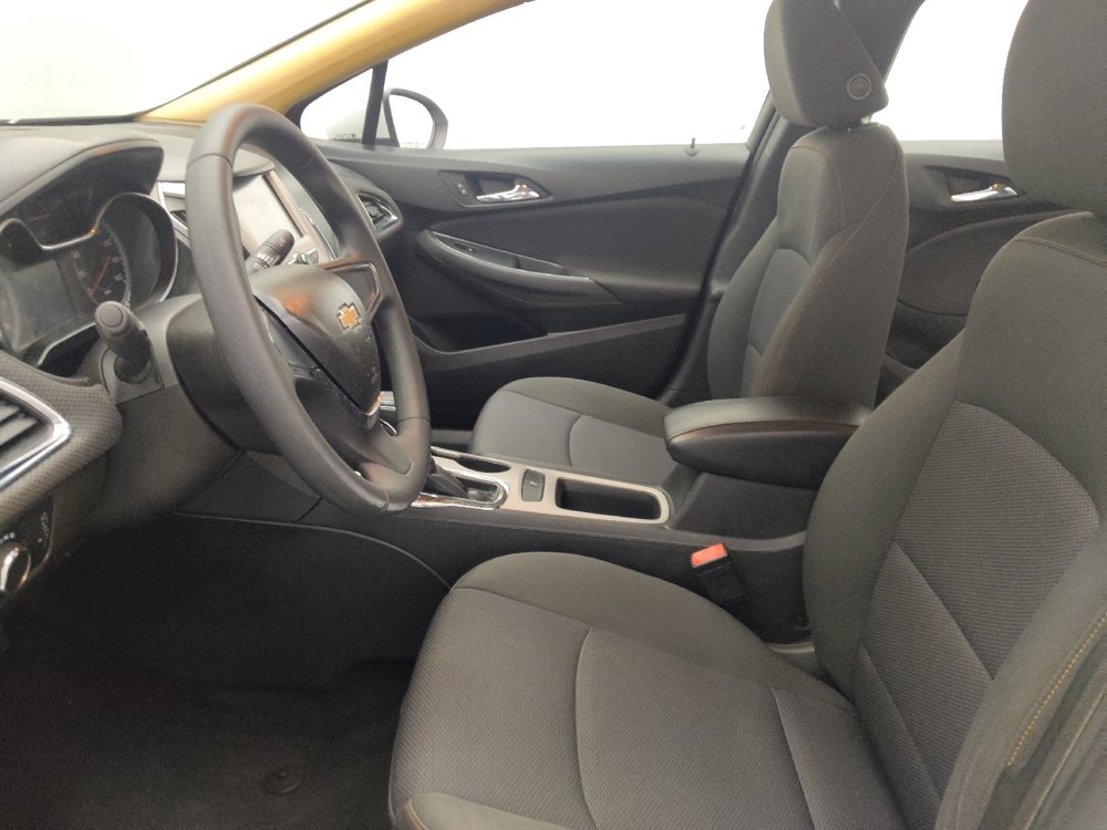 Used 2017 Chevrolet Cruze LS FWD image 17