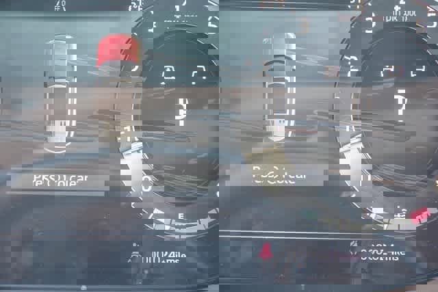 New 2025 Land Rover Range Rover SE image 23