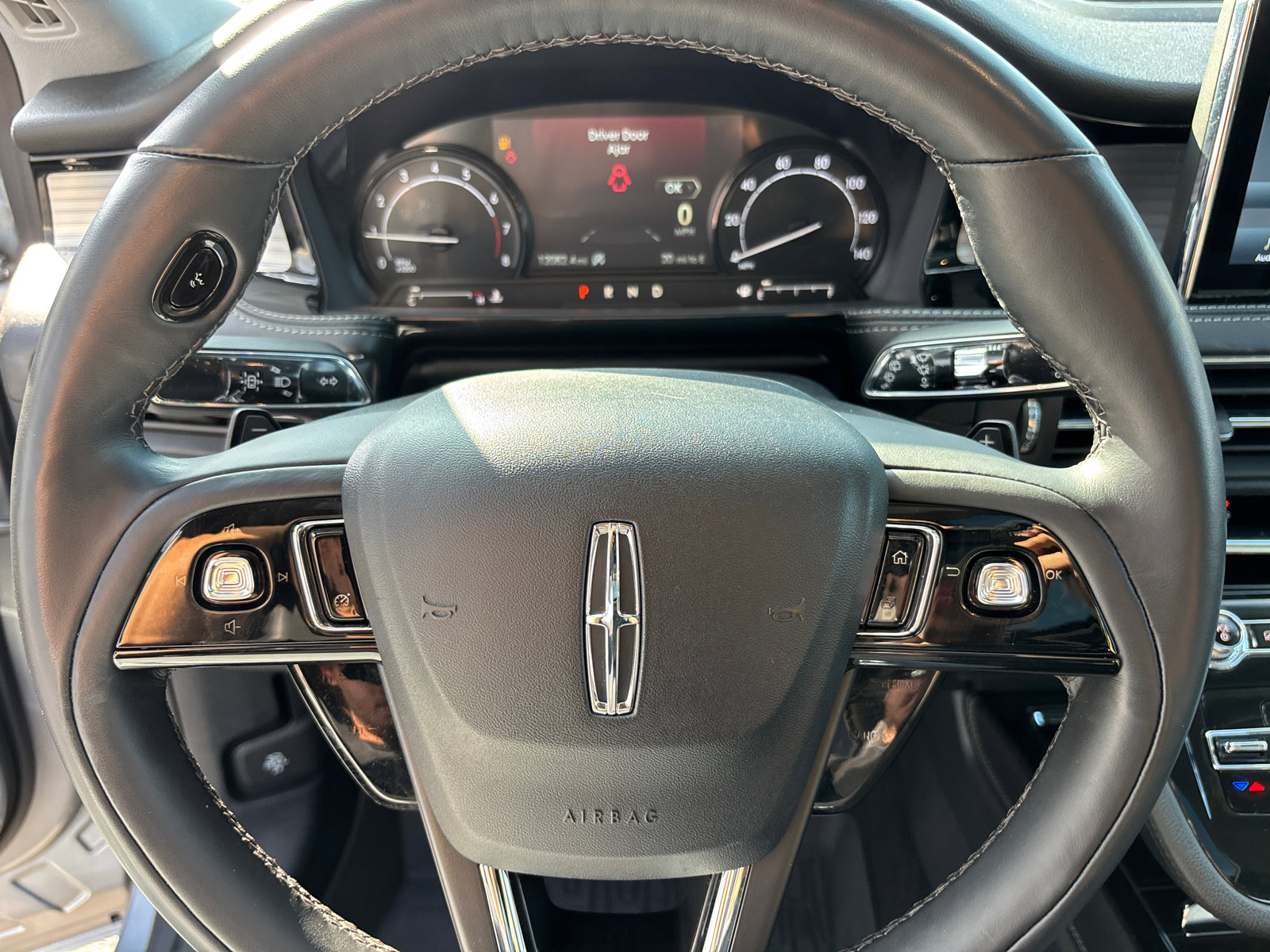 Certified 2022 Lincoln Corsair AWD w/ Premium Package image 16