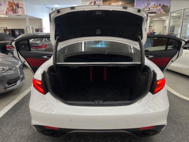 Used 2019 Alfa Romeo Giulia Ti Sport w/ Quick Order Package 22U Sport RWD image 40