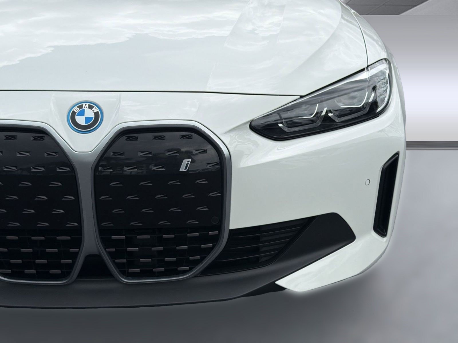 Certified 2023 BMW i4 eDrive35 RWD image 11
