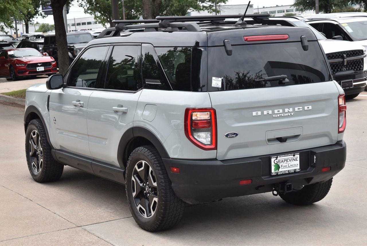 Used 2023 Ford Bronco Sport Outer Banks w/ Tech Package AWD/4WD image 10