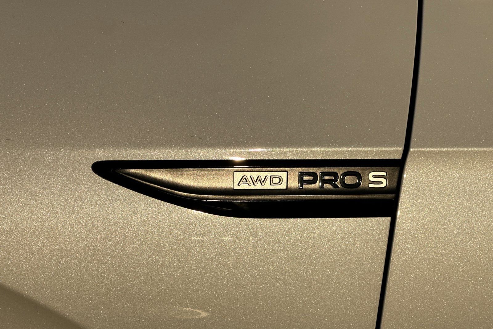 New 2026 Volkswagen ID.4 Pro S Plus image 25