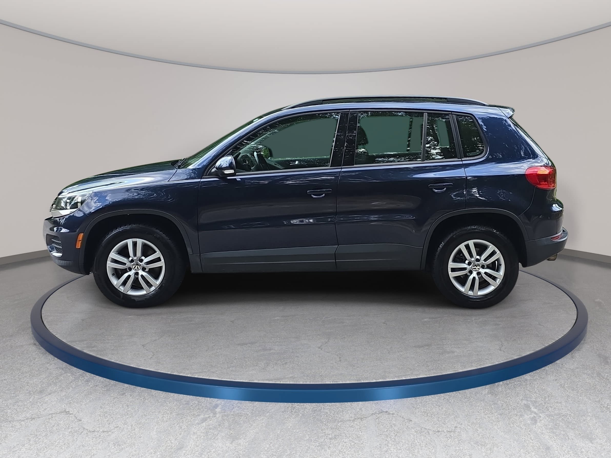 Used 2016 Volkswagen Tiguan S AWD/4WD image 8