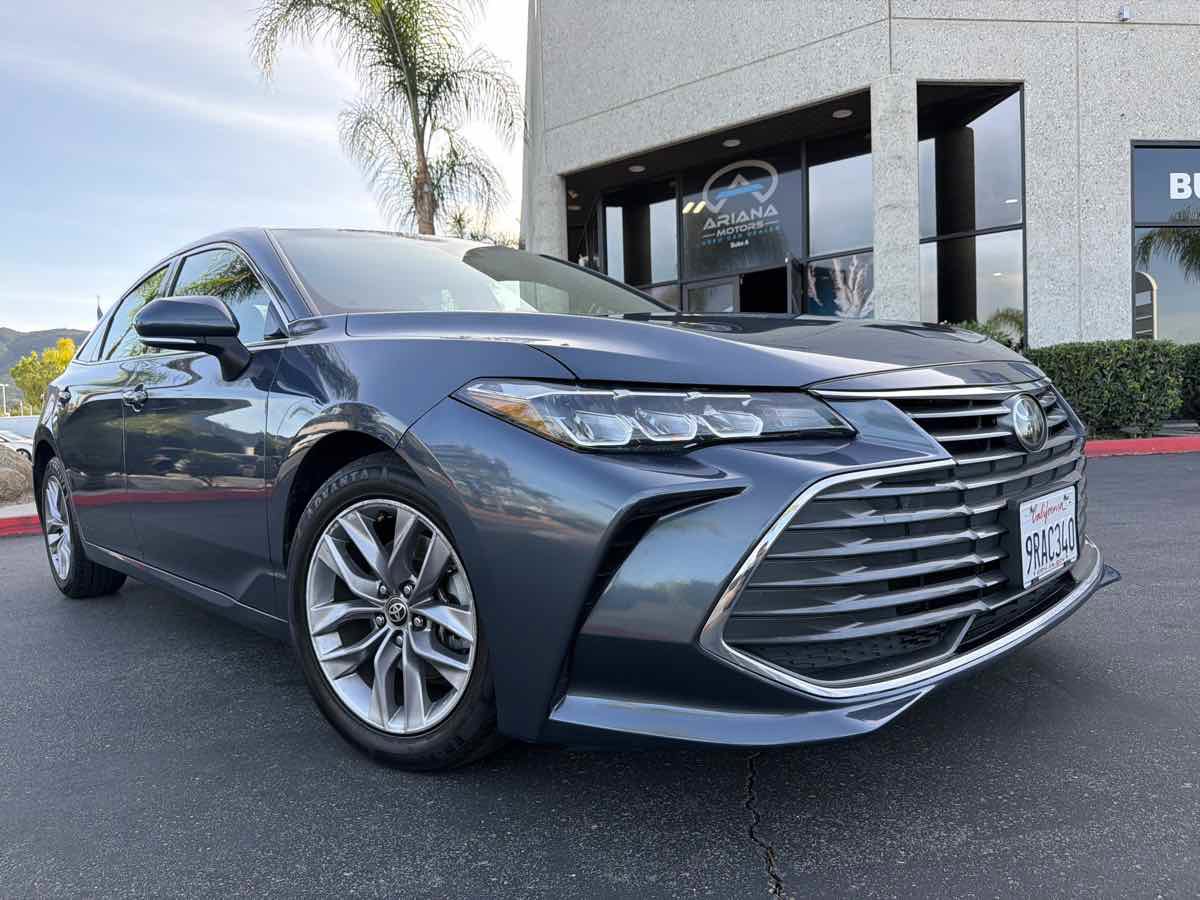 Used 2022 Toyota Avalon XLE image 9
