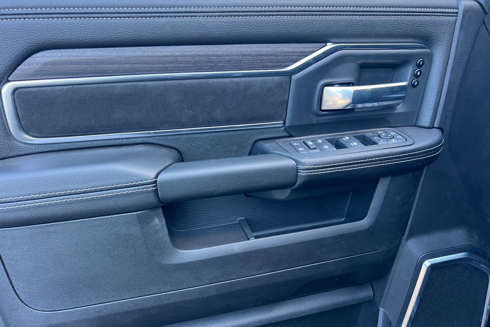 New 2026 RAM 3500 Laramie w/ Max Tow Package image 10