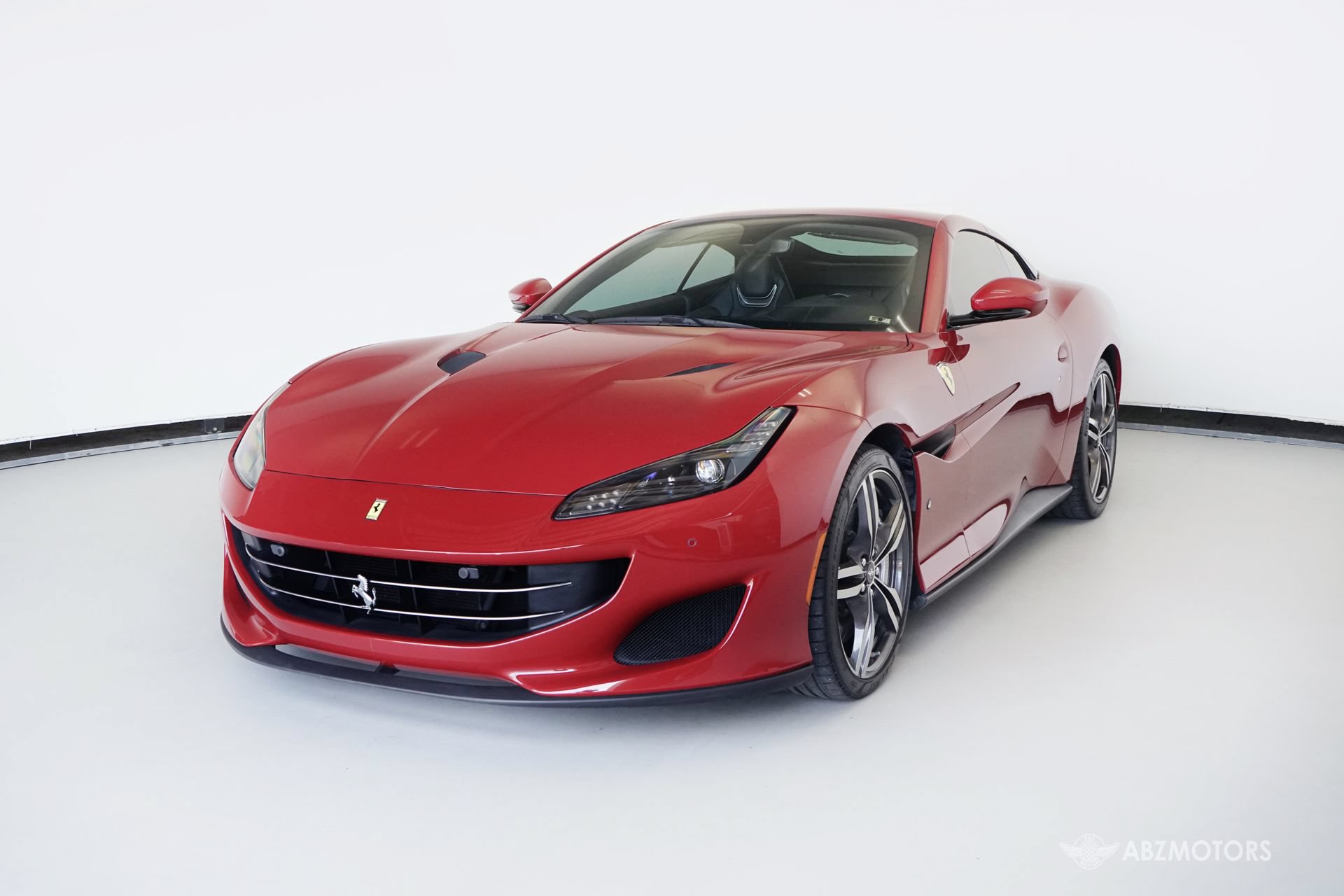 Used 2019 Ferrari Portofino RWD image 2