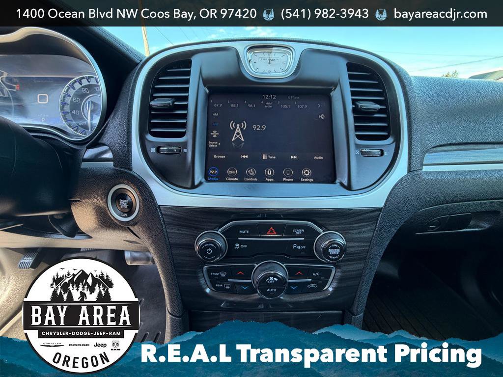 Used 2022 Chrysler 300 Touring L RWD image 16