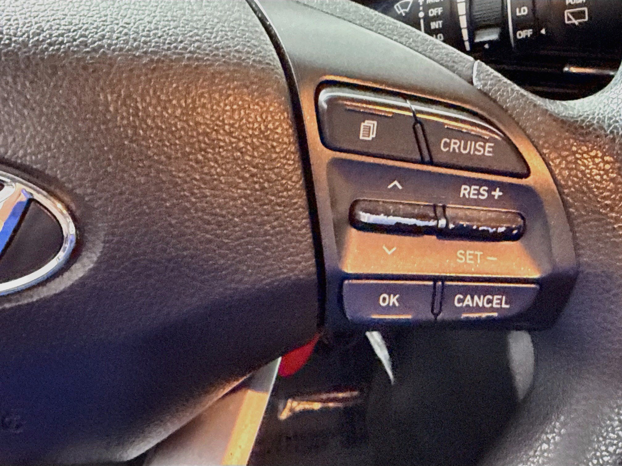 Used 2018 Hyundai Elantra GT FWD image 15
