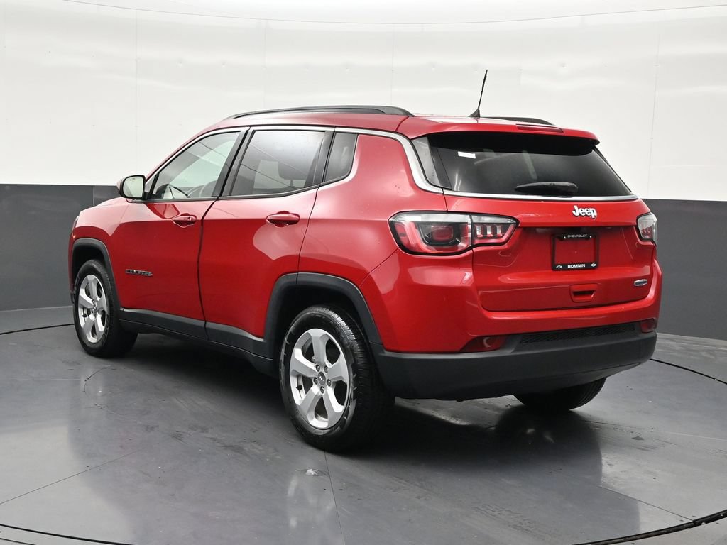 Used 2018 Jeep Compass Latitude FWD image 3