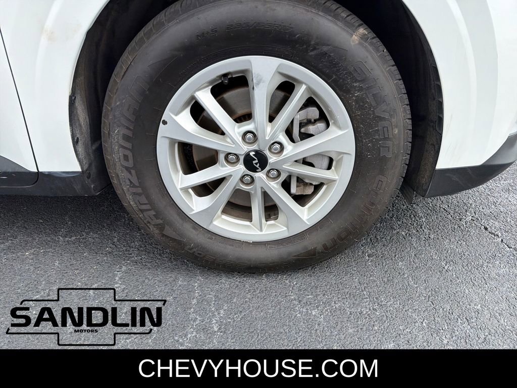 Used 2024 Kia Carnival LX image 34