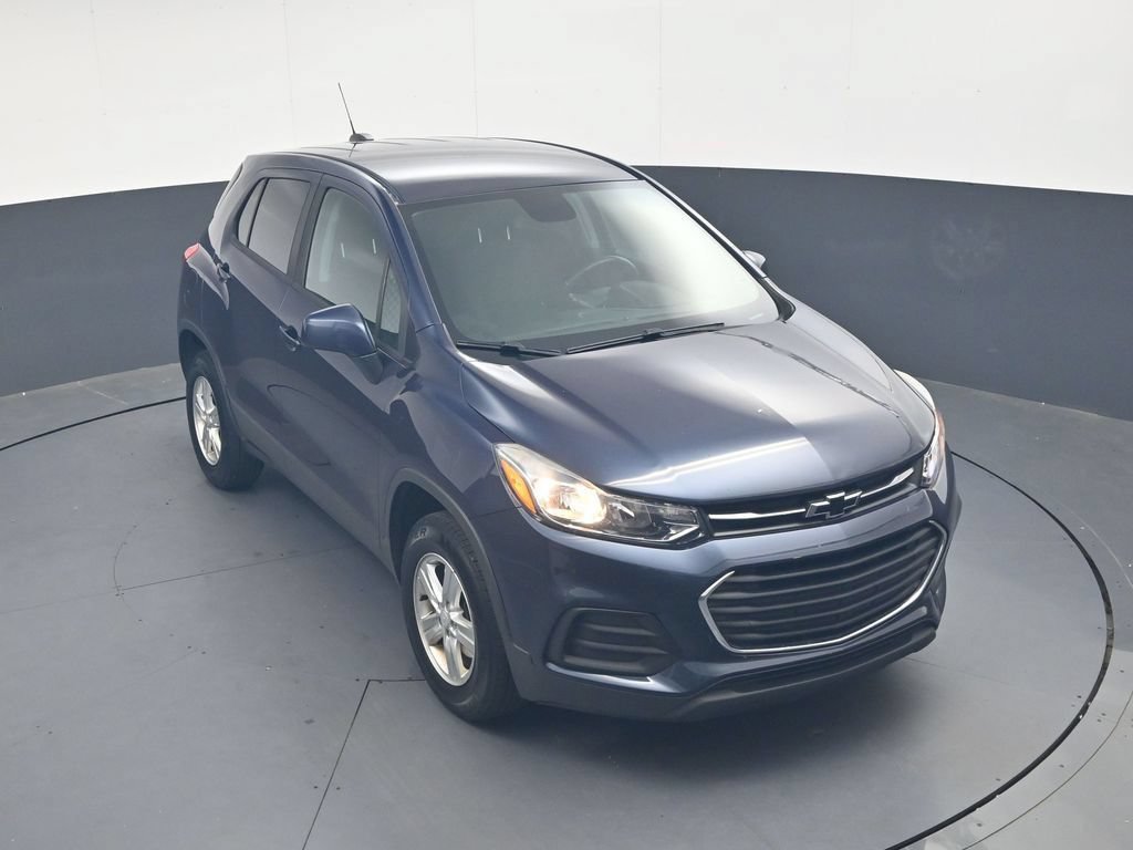 Used 2019 Chevrolet Trax LS w/ Tint and Cruise Package AWD/4WD image 30