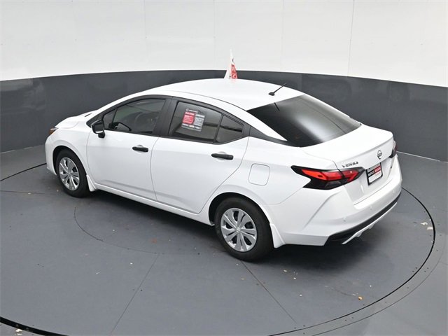 Used 2025 Nissan Versa S w/ Trunk Package image 43