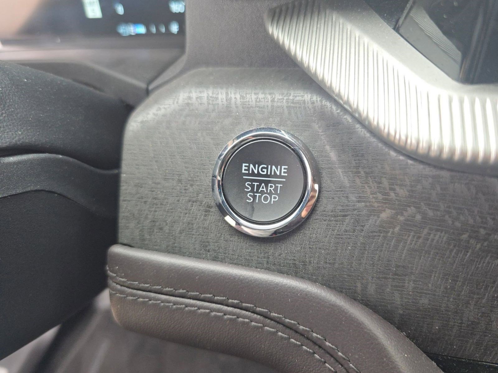 Used 2025 Ford Explorer Platinum image 25