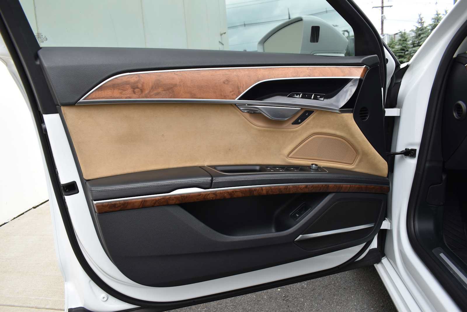 Used 2019 Audi A8 L 3.0T w/ Executive Package AWD/4WD image 14