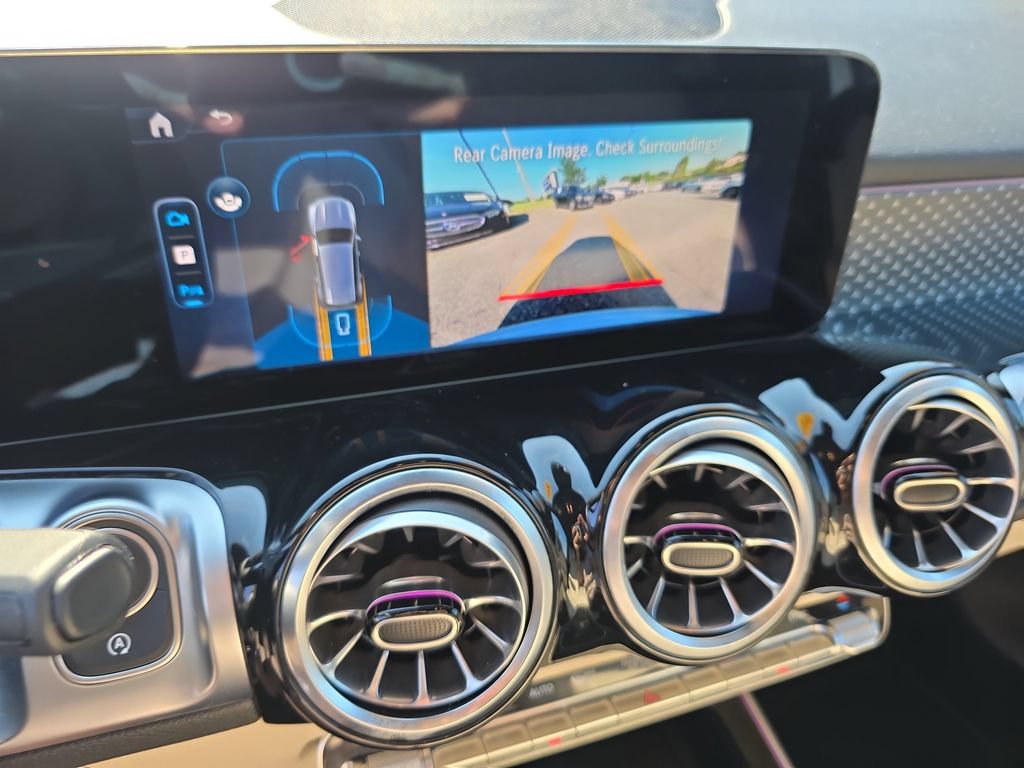 Used 2026 Mercedes-Benz GLB 250 4MATIC image 33