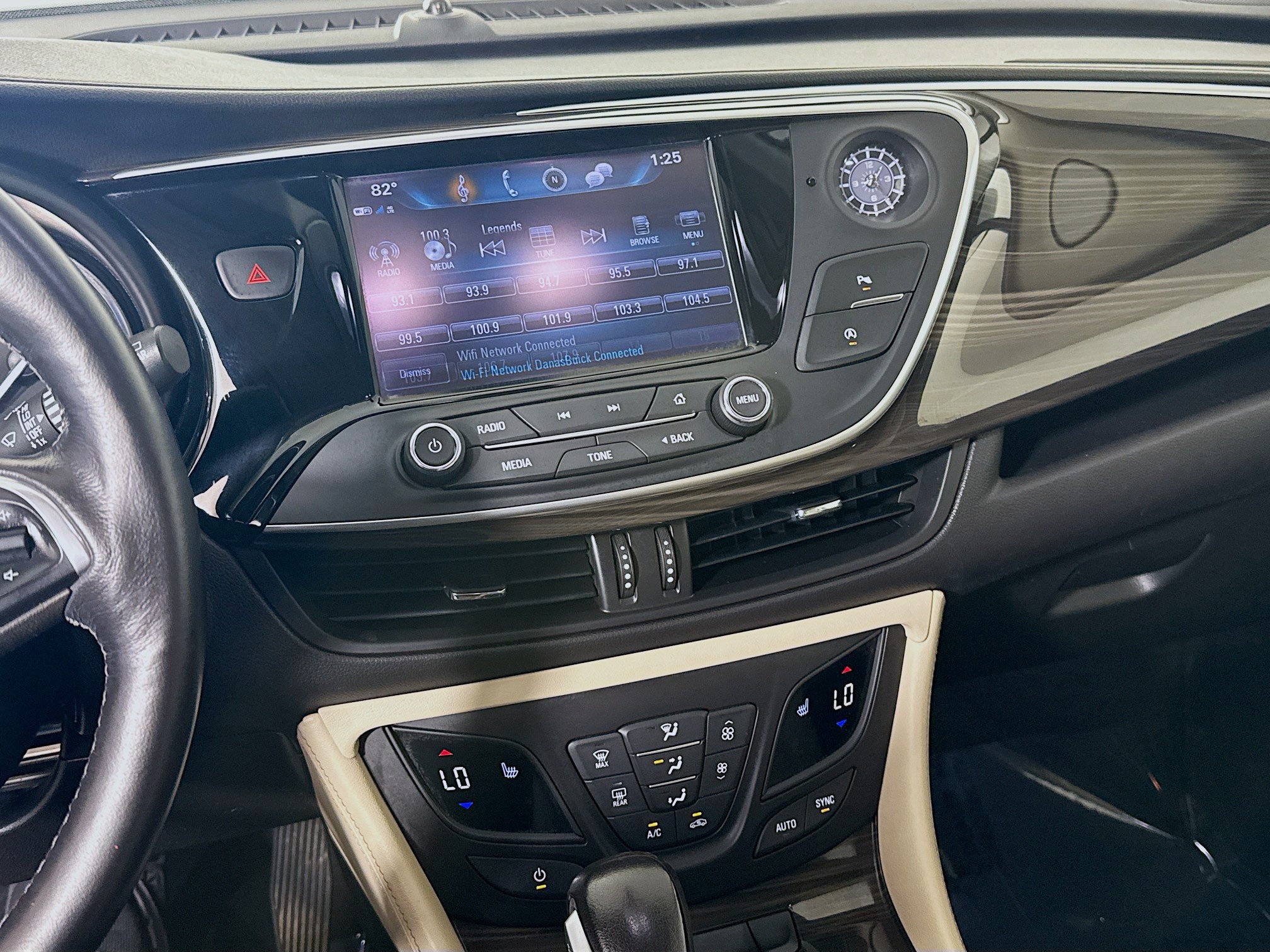 Used 2020 Buick Envision Essence FWD image 18