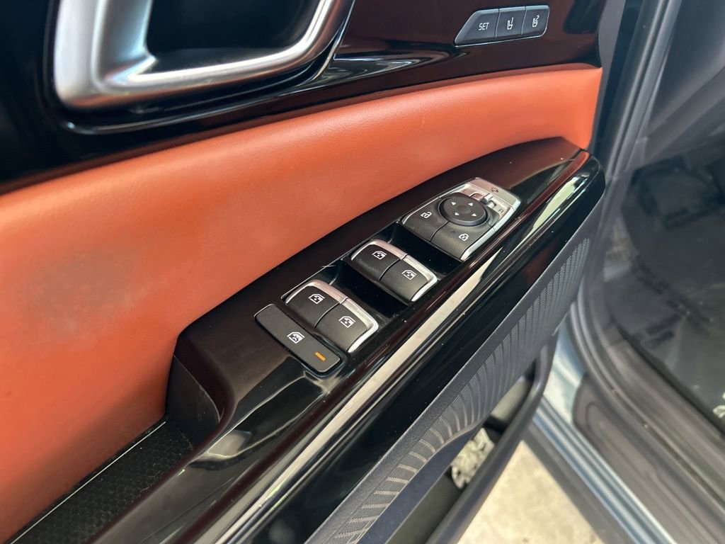 Used 2022 Kia Carnival SX Prestige image 41