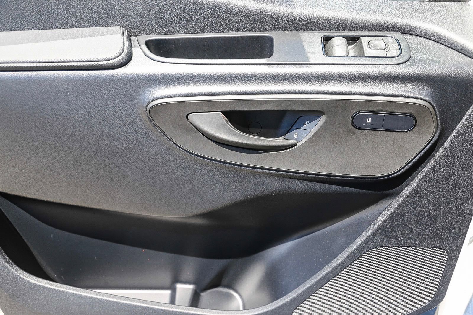 New 2024 Mercedes-Benz eSprinter 170 Cargo image 19