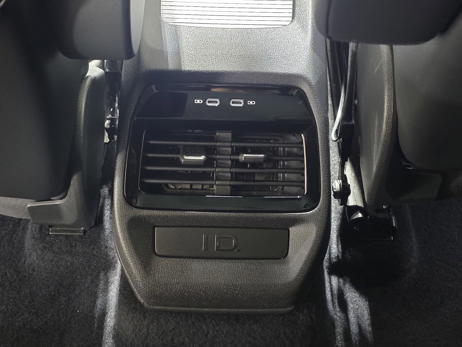 Used 2022 Volkswagen ID.4 Pro S image 16