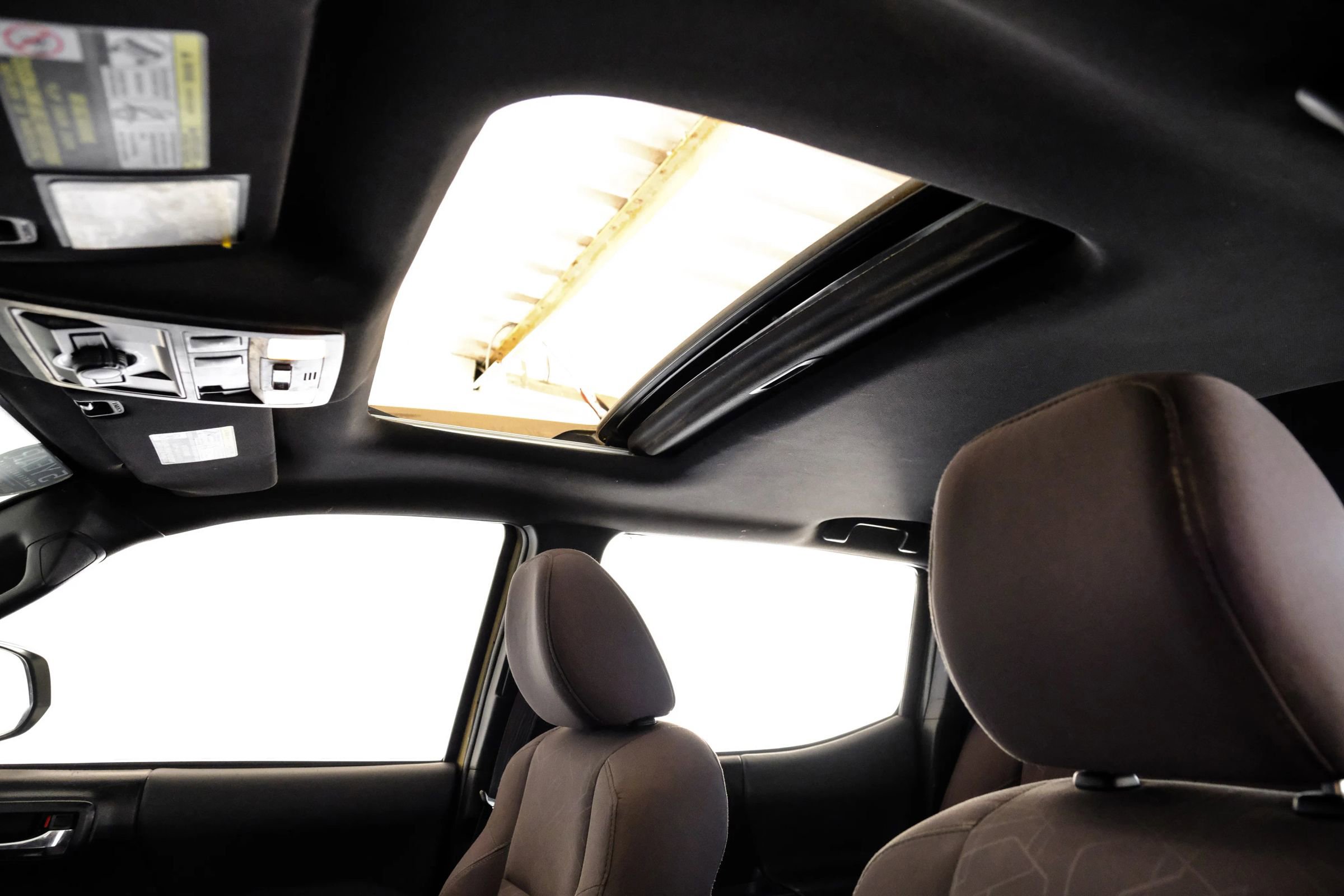 Used 2017 Toyota Tacoma TRD Off-Road image 4