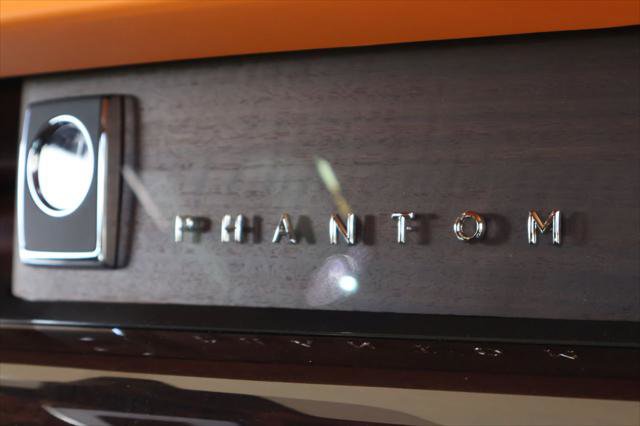 Certified 2023 Rolls-Royce Phantom Sedan image 28
