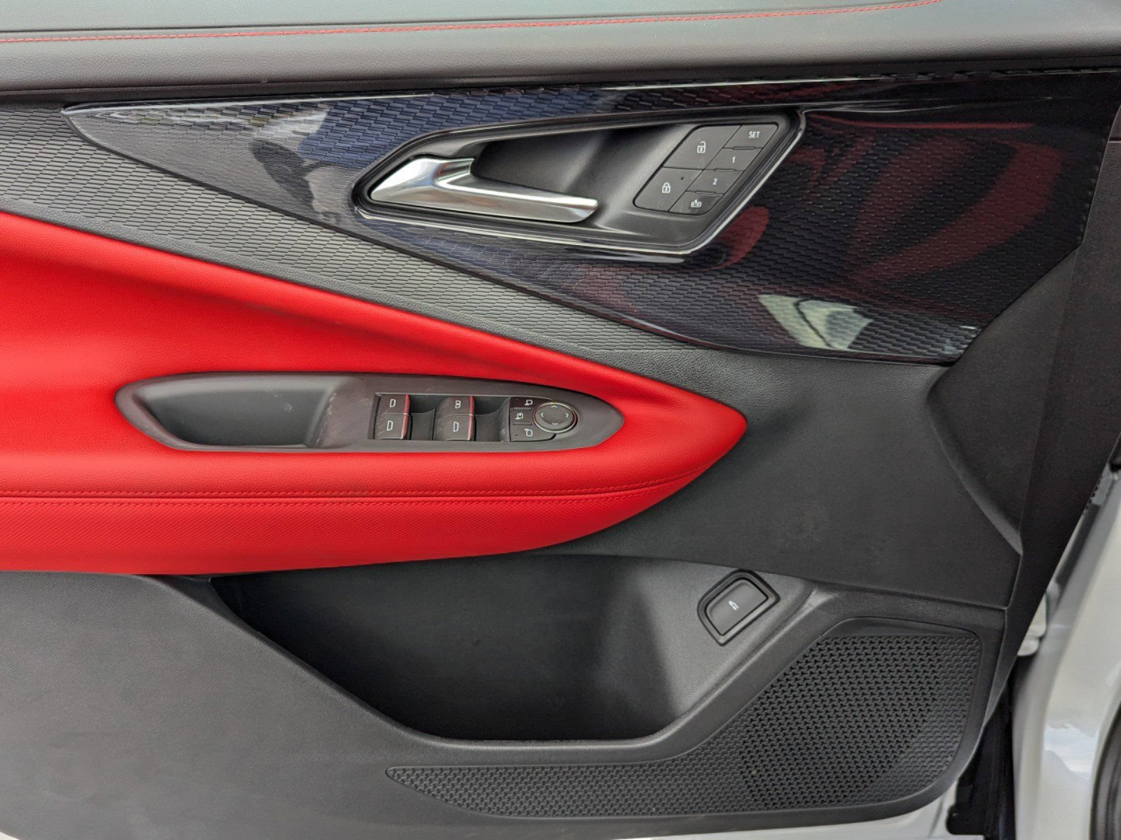 New 2024 Chevrolet Blazer EV RS AWD/4WD image 18