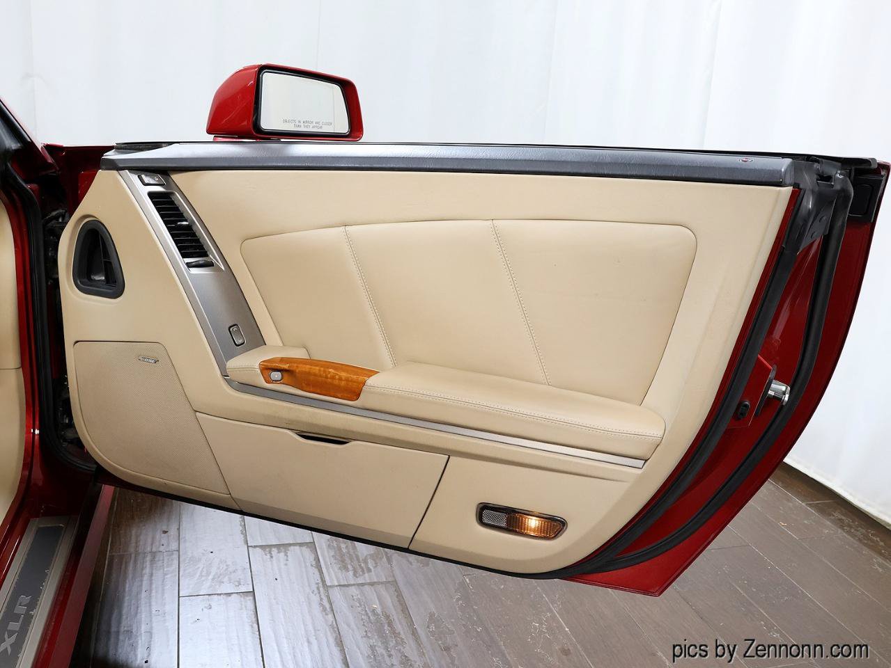 Used 2008 Cadillac XLR RWD image 28