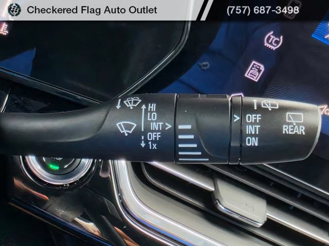 Used 2024 Chevrolet Trax RS w/ Sunroof Package FWD image 30
