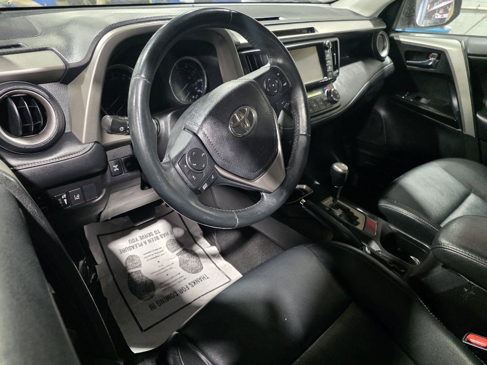 Used 2017 Toyota RAV4 Limited AWD/4WD image 17