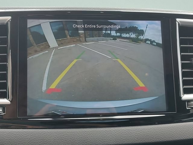 Certified 2024 Chrysler Pacifica Touring-L FWD image 16