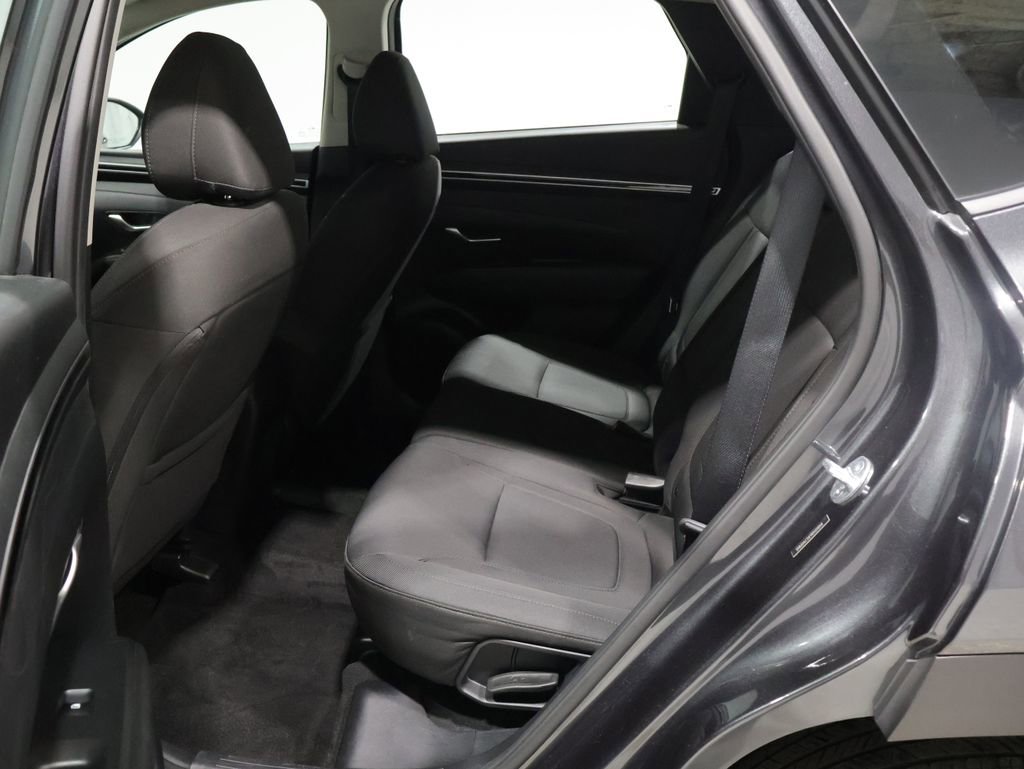 Used 2024 Hyundai Tucson SE image 17