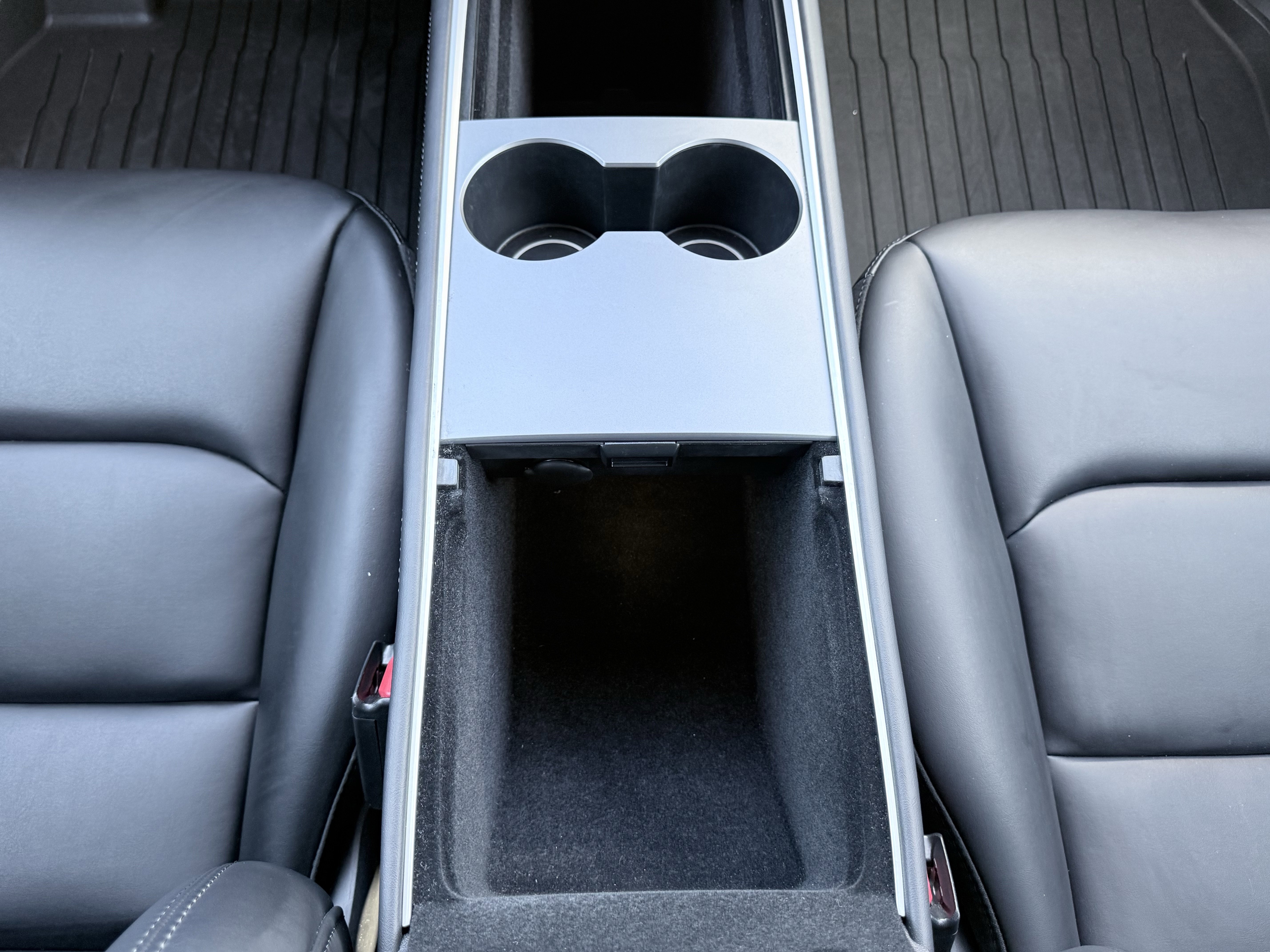 Used 2025 Tesla Model Y Long Range image 57