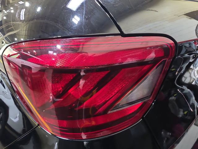 Used 2025 Hyundai Venue SEL image 36