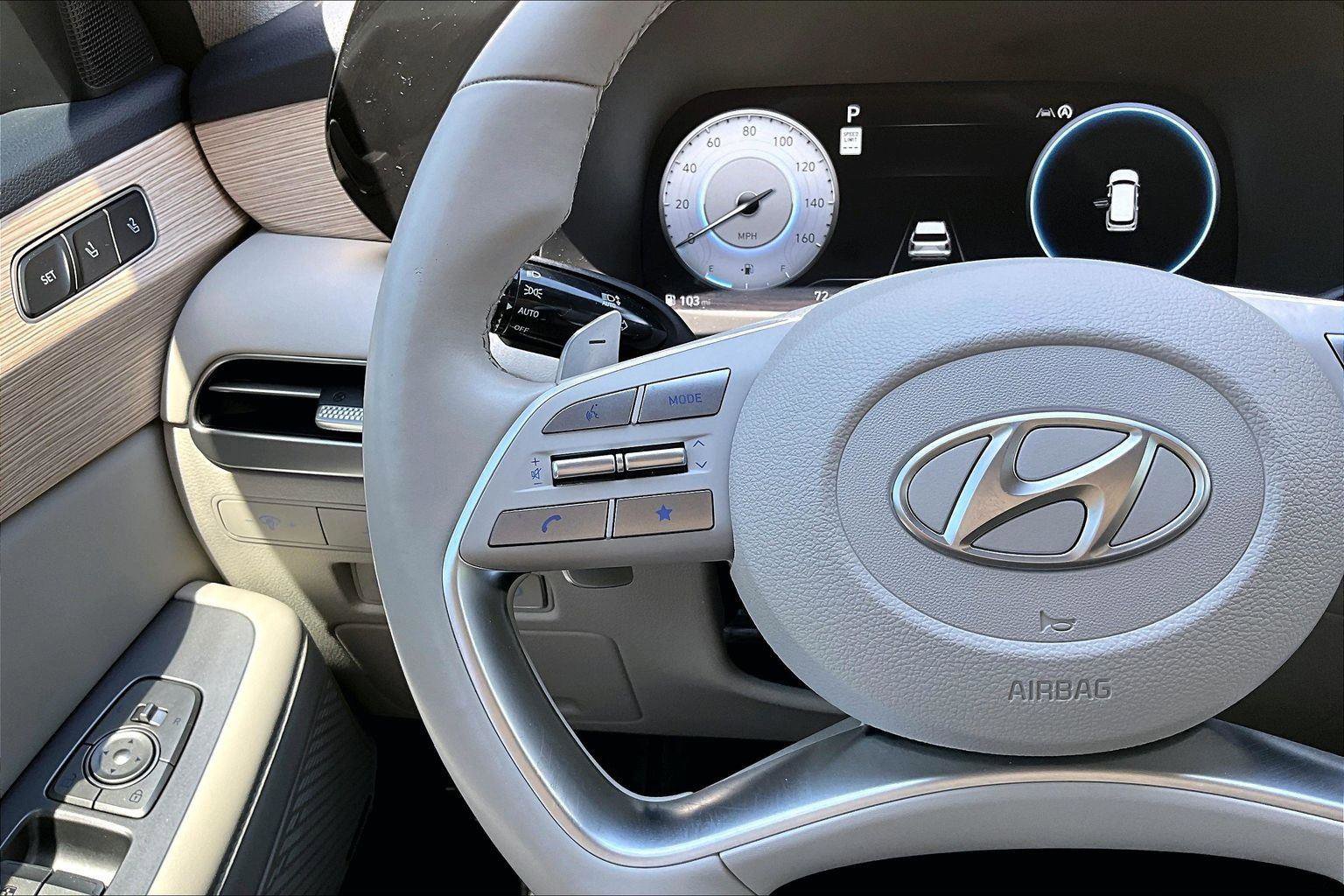 Used 2024 Hyundai Palisade Limited AWD/4WD image 19