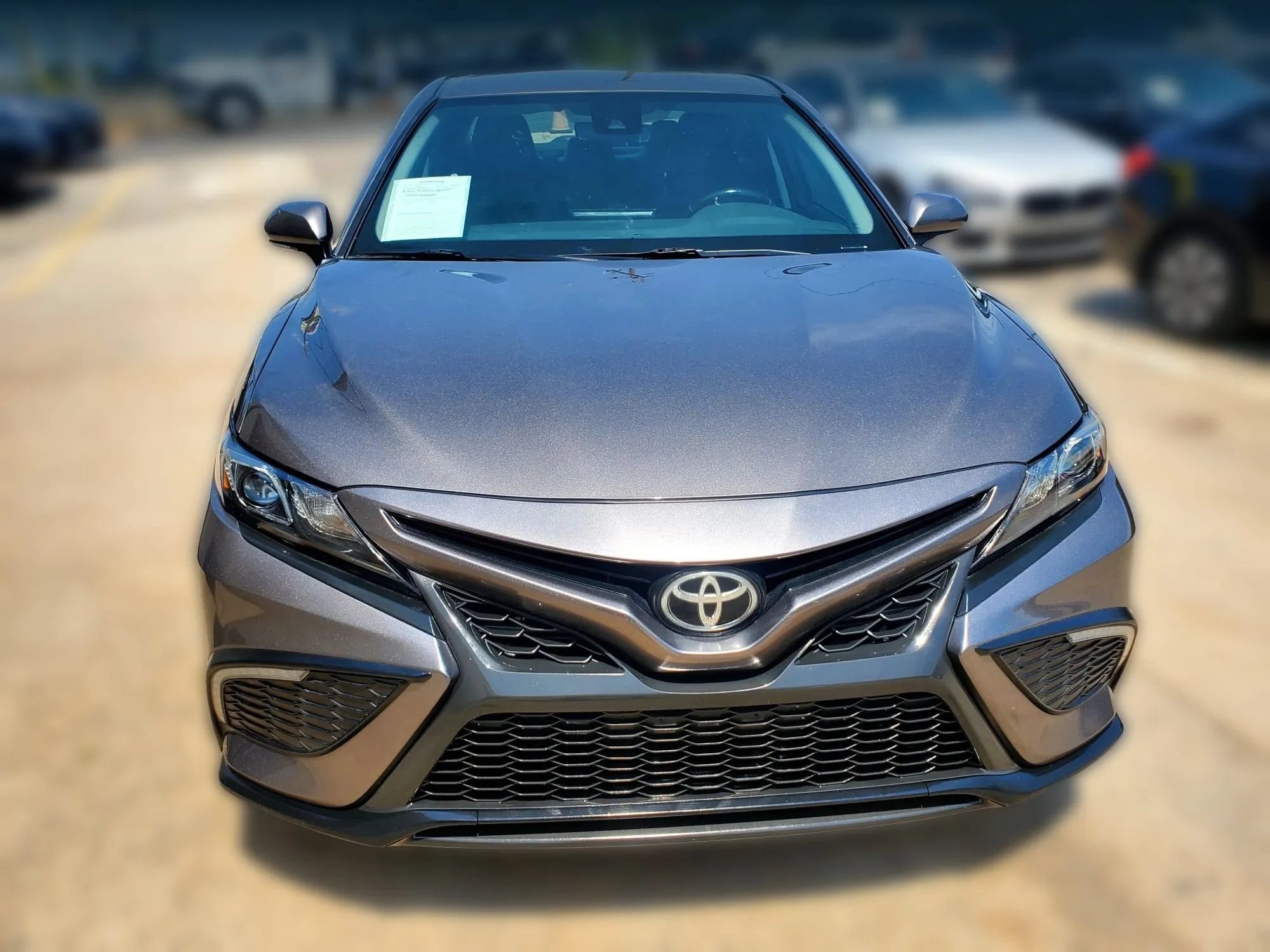 Used 2022 Toyota Camry SE FWD image 19