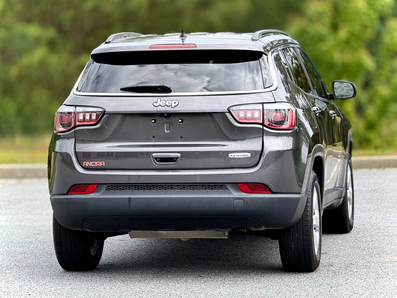 Used 2018 Jeep Compass Latitude FWD image 6