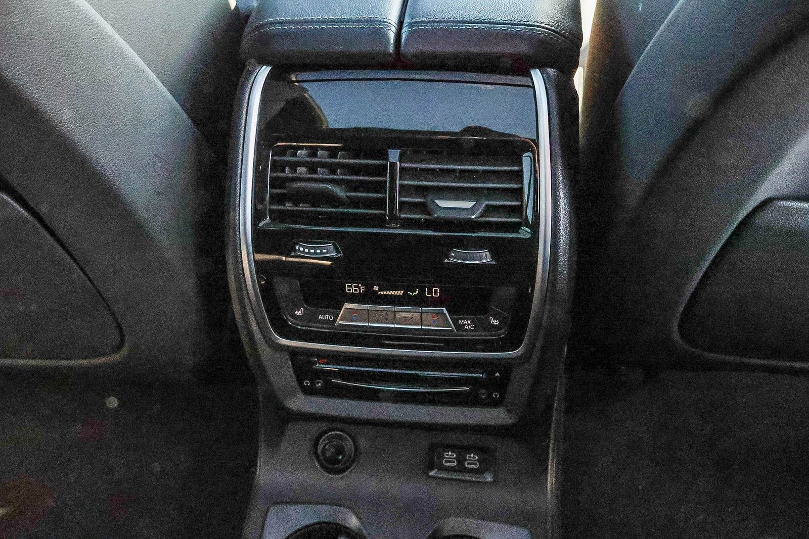 Used 2019 BMW X7 xDrive40i w/ M Sport Package image 19