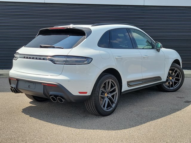 Certified 2026 Porsche Macan Turbo AWD/4WD image 7