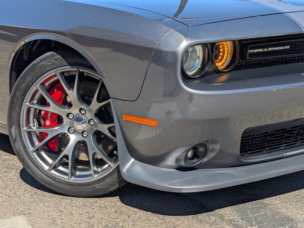 Used 2016 Dodge Challenger SRT w/ Technology Group RWD image 10