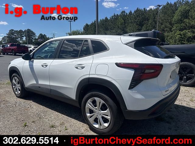 Used 2024 Chevrolet Trax LS FWD image 4