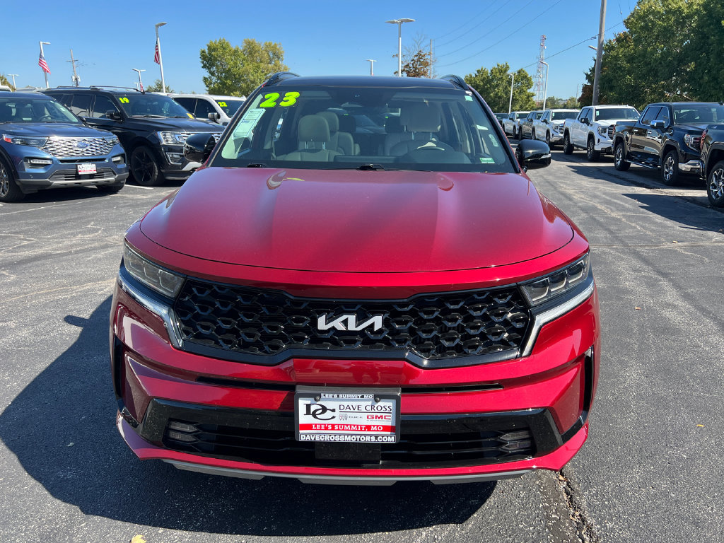 Used 2023 Kia Sorento SX AWD/4WD image 3