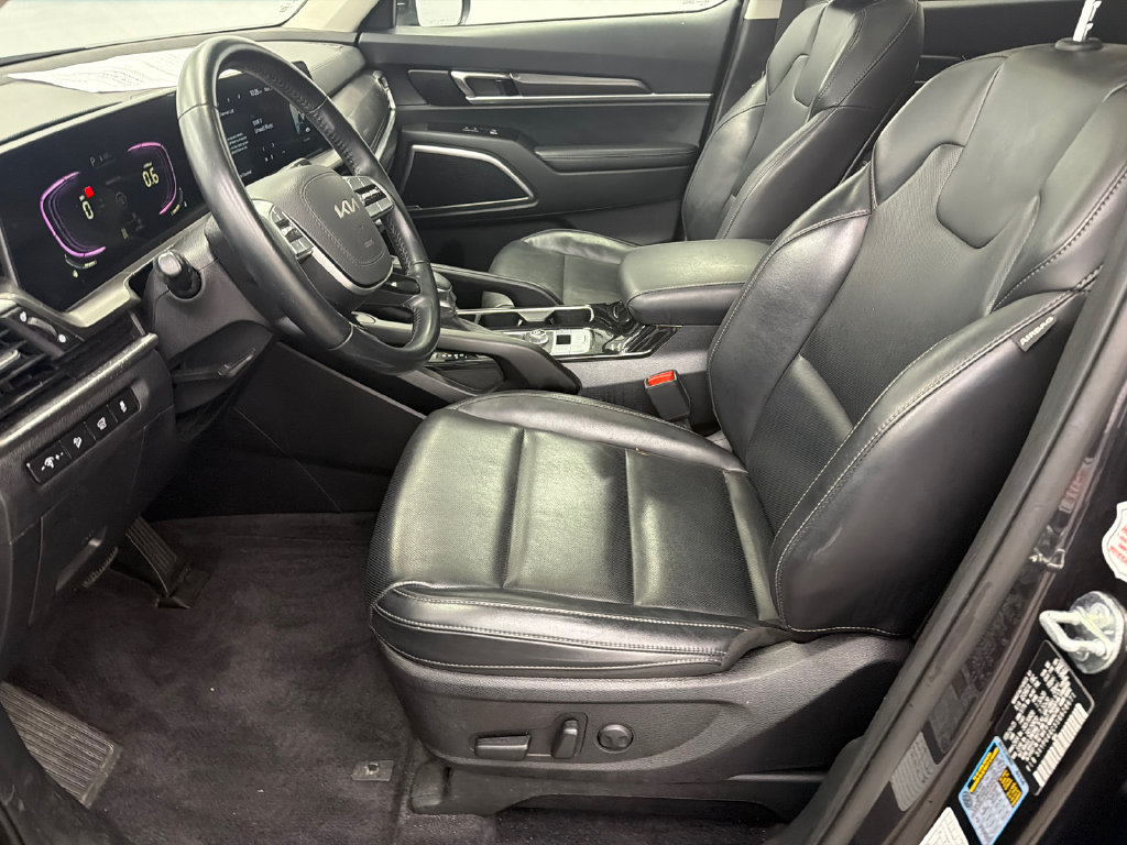 Used 2025 Kia Telluride S FWD image 9